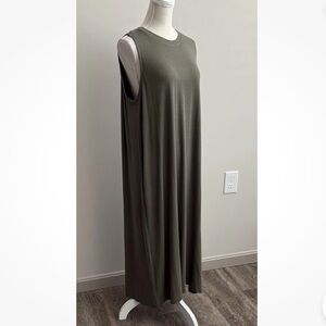 NWT Kinesis Army Green Sleeveless Crew Neck Maxi Dress Size 1X $99